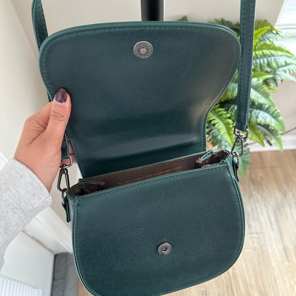 Matt & Nat Crossbody Bag - Picture 3 of 4